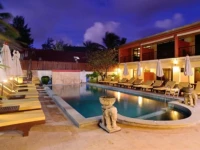 Kamala Beachfront Apartment 4*