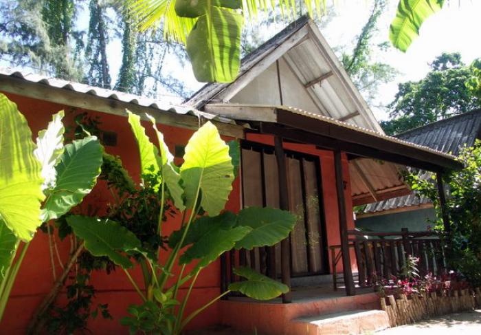 Cha-Ba Bungalow & Art Gallery 