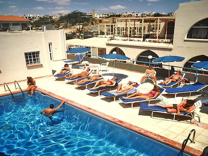 Cornelia Hotel 2*