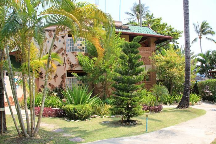 Friendship Beach Waterfront Resort 4*