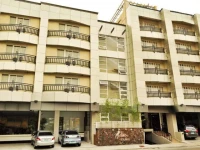 Artina Suites 3*