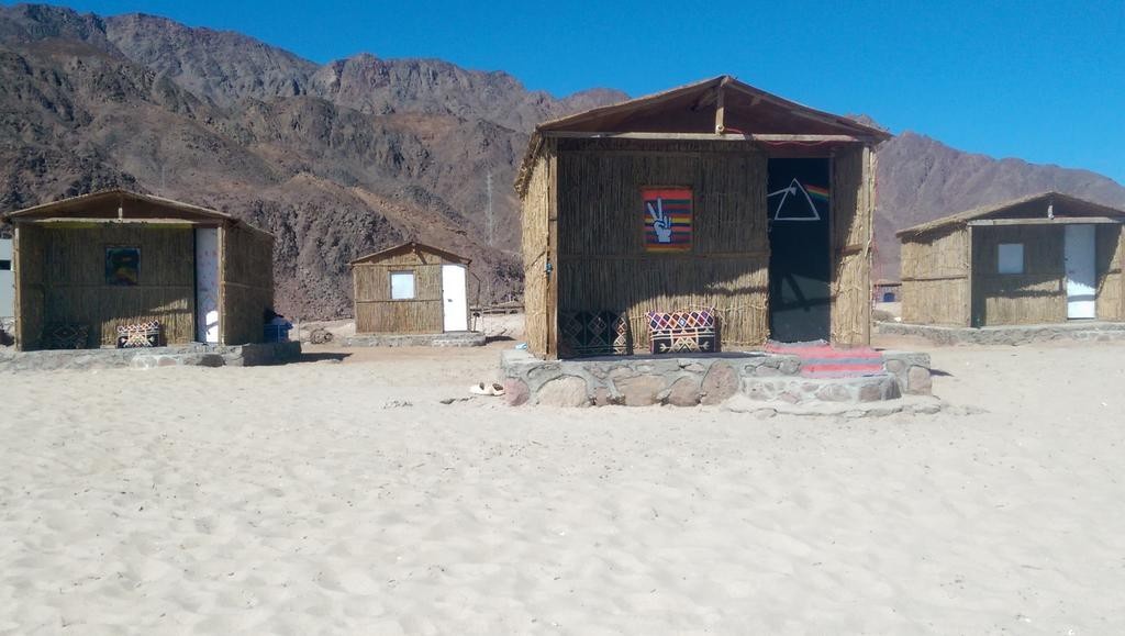 La Commune Camp