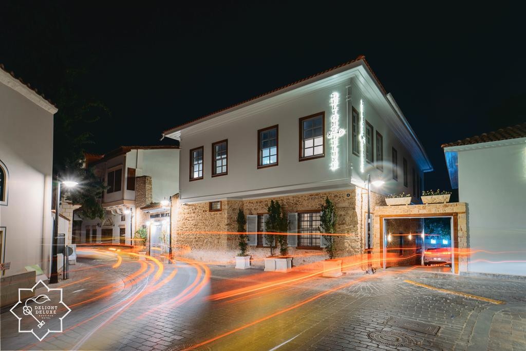 Delight Deluxe Boutique Hotel 