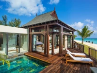 Grand Beachfront Villa 5*