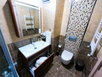 12 Rooms Boutique Hotel 