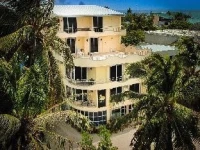 Noah Beach House 4*