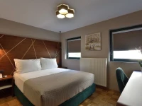 44 Athens 3*
