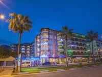 Hawaii Suite Beach Hotel 3*