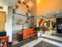 Golden Daisy Hotel