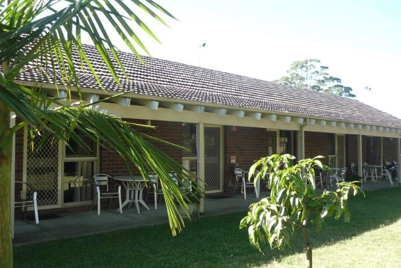 Glades Motor Inn 3*
