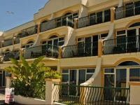 Beachfront Motel 4*