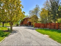 Manata Lodge Luxury Apartments 5*