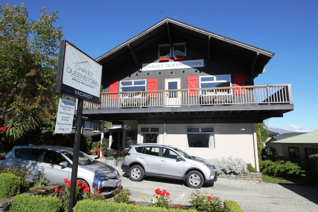 Chalet Queenstown 4*