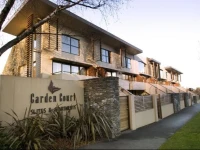 Garden Court Suites & Apartments 5*