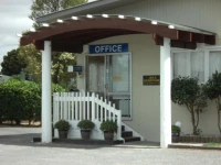 Camellia Court Family Motel 