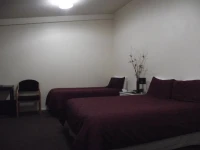 Caves Motor Inn 3*
