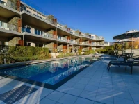 Lakeside Apartments 5*