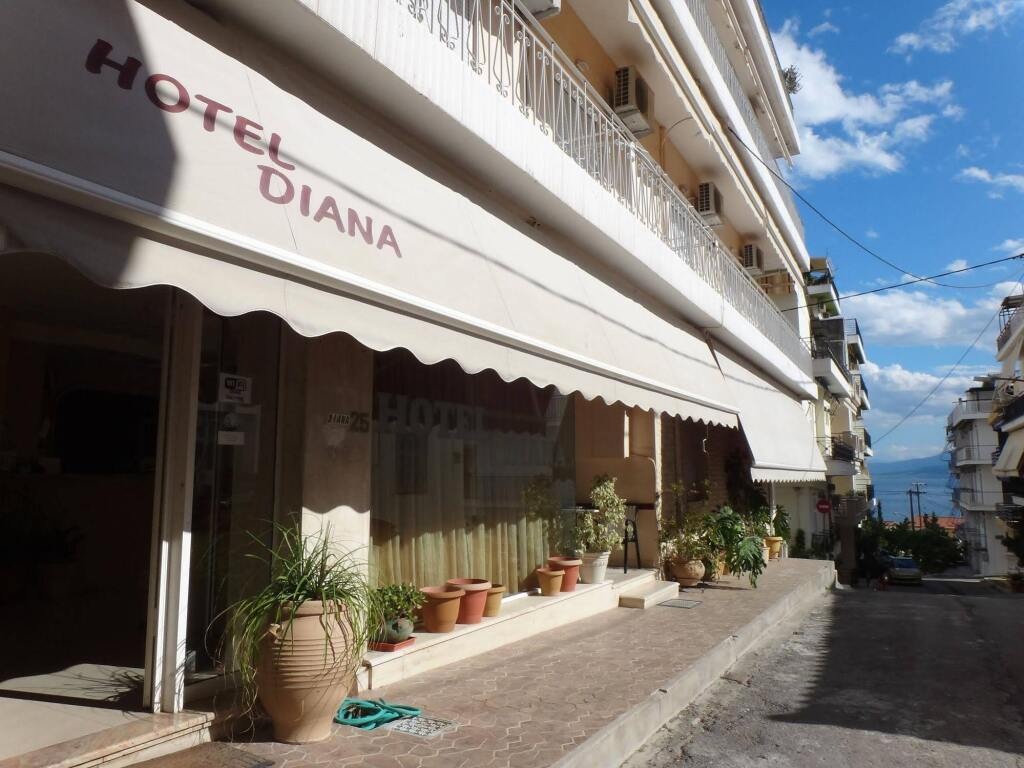 Diana Hotel 2*