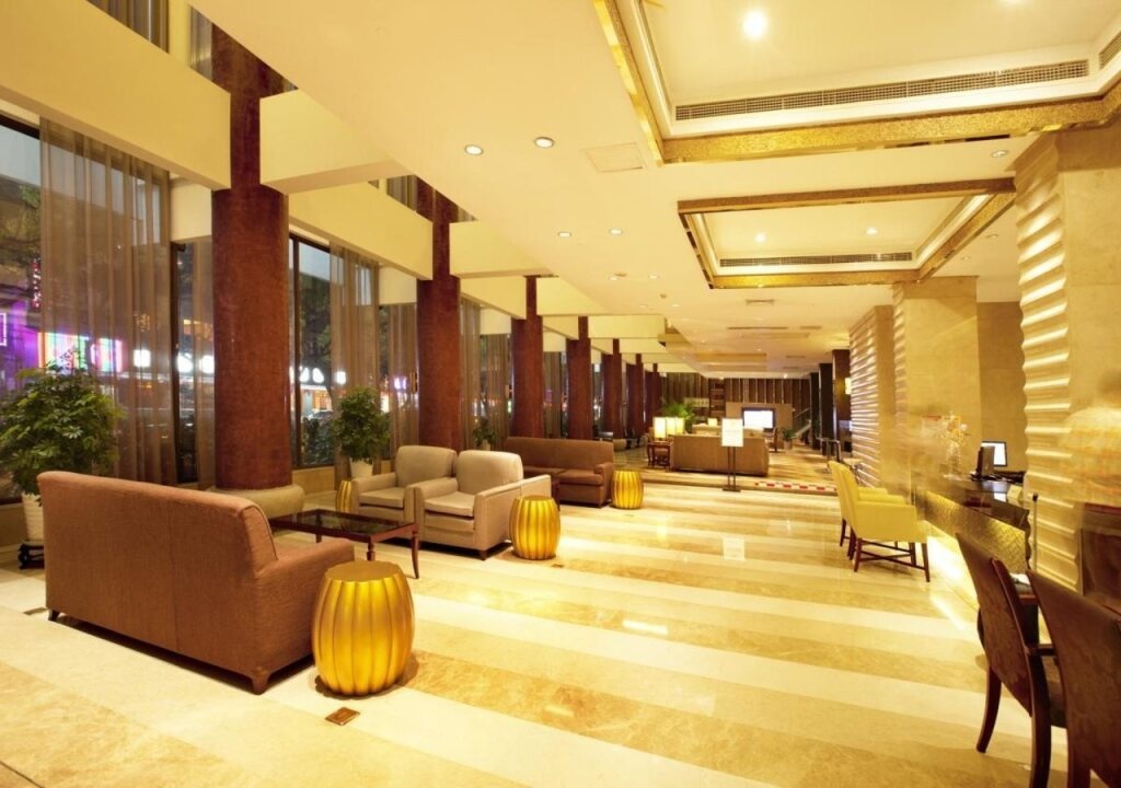 Garden Hotel 4*