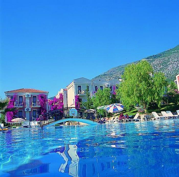 Nicholas Lodge Aymera 3*