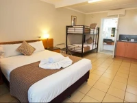 Toolooa Gardens Motel and Apartments 3*