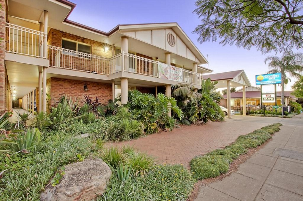 Comfort Inn Blue Lagoon 3*