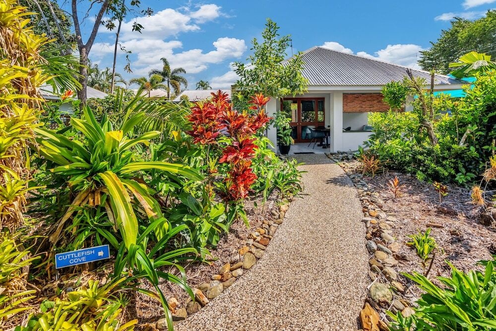 Mission Beach Shores 4*