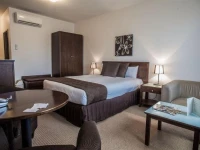 Mercure Horsham 4*