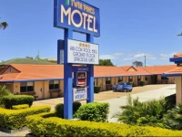 Yamba Twin Pines Motel 3*