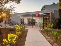 Ibis Carcassonne Est La Cite 3*