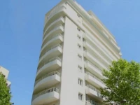 Adagio La Defense Kleber 4*
