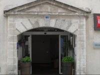 Ibis La Rochelle Centre Historique 2*