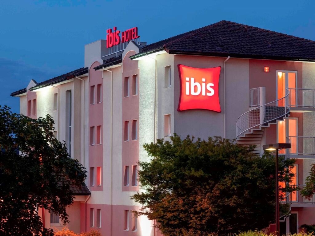 Ibis Pau Lescar 2*