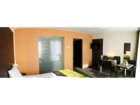 Le Merceny Motel 