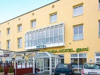 Bavaria Safari Hotel