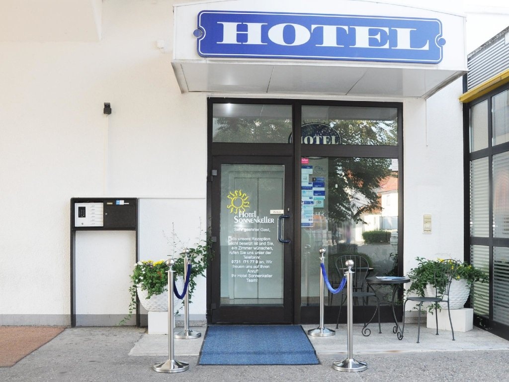 Hotel Sonnenkeller 2*