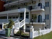 Adriani 3*