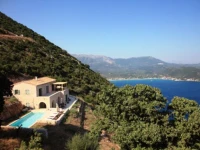 Urania Luxury Villas 3*