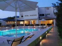 Albatros 3*