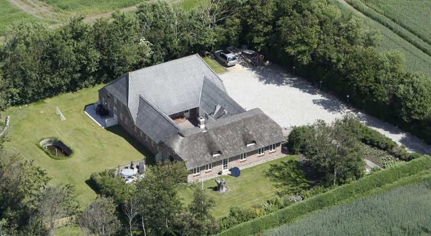 Holmsland Bed & Breakfast 