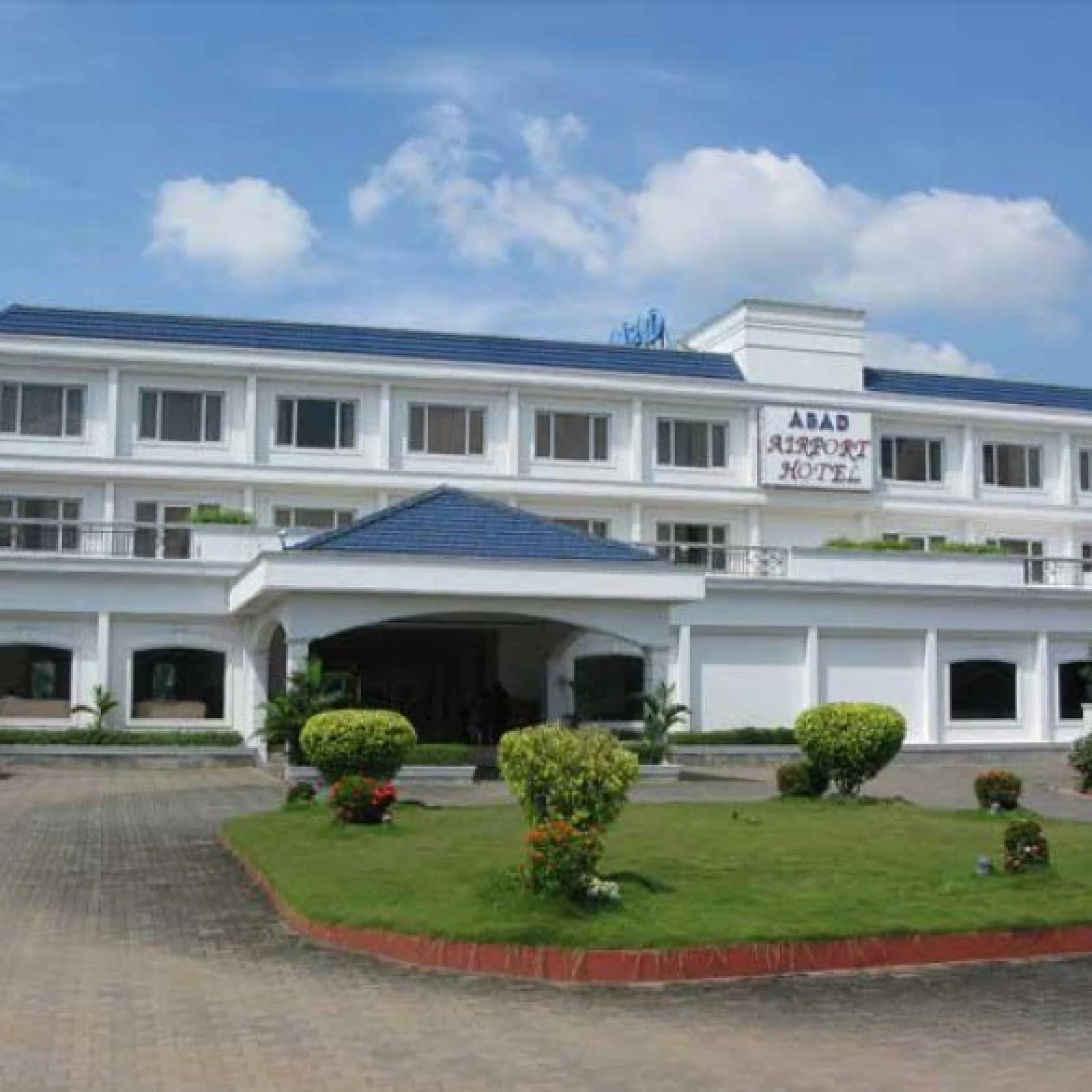 Abad Airport Hotel Cochin 3*