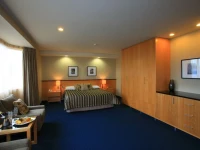 Distinction Luxmore Hotel 