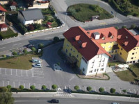 Bau