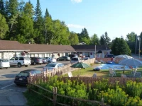 Motel Des Pays Den Haut 