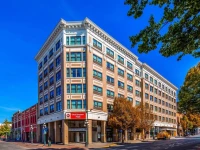 BEST WESTERN PLUS Carlton Plaza Hotel 