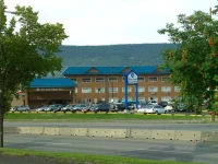 Coast Fraser Inn 