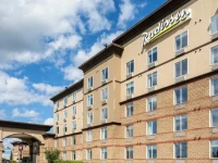 Radisson Hotel & Suites Fort McMurray 3*
