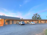 Hilldrop Motor Inn 3*