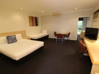 Red Bridge Motor Inn 4*