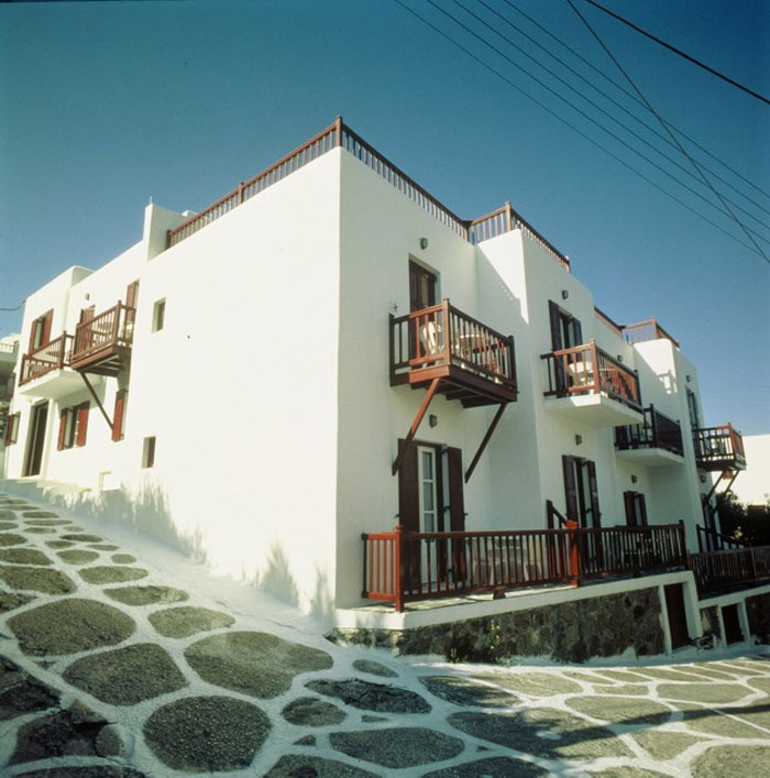 Petasos Town 3*